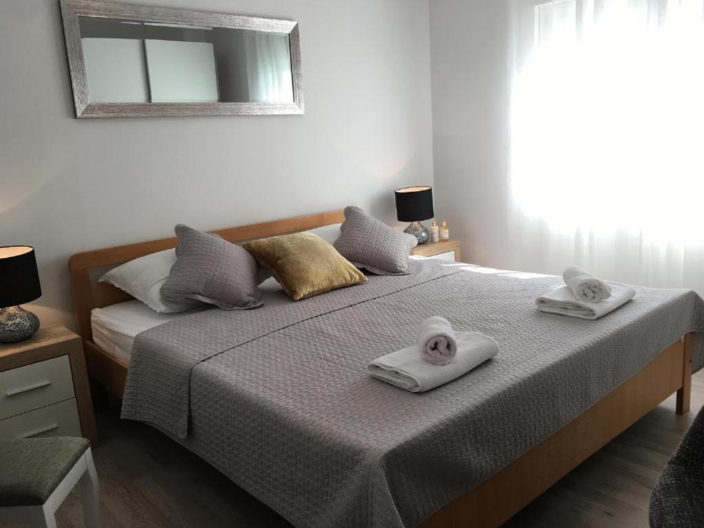 Luxury Apartment Cairos Трогир Экстерьер фото